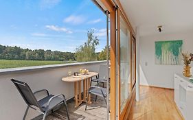 LOFT Bodensee an den Apfelfeldern